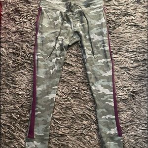 Pink Victoria’s Secret Yoga Leggings With Pockets